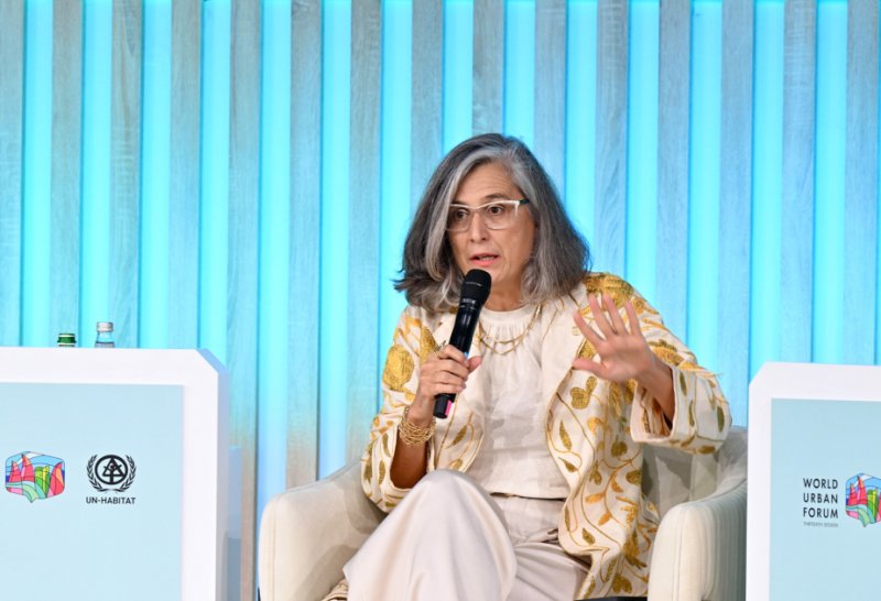 Anaklaudia Rossbax: Mənzil siyasəti, şəhər planlaşdırılması və su təminatı koordinasiyalı şəkildə həyata keçirilməlidir