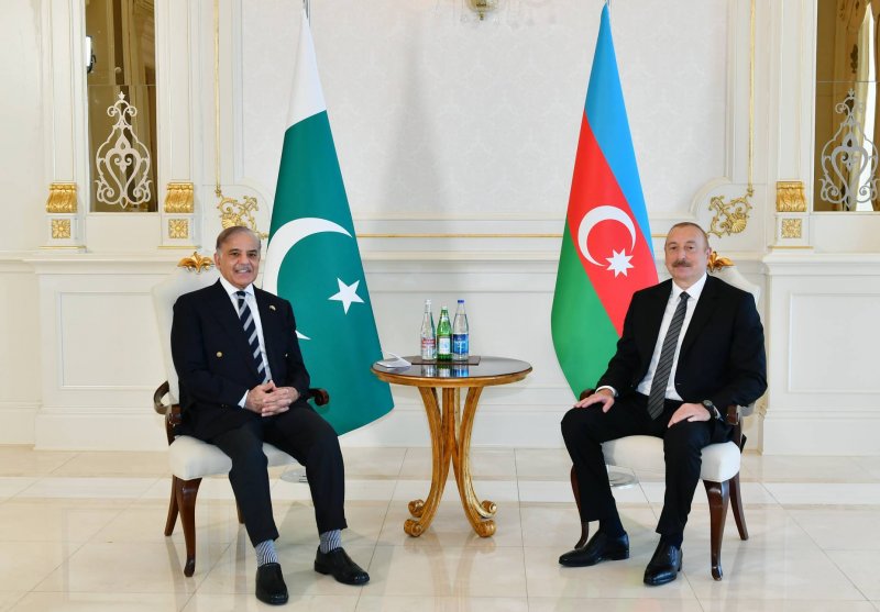   Pakistanın Baş naziri Şahbaz Şərif İlham Əliyevi Müstəqillik Günü münasibətilə təbrik edib  