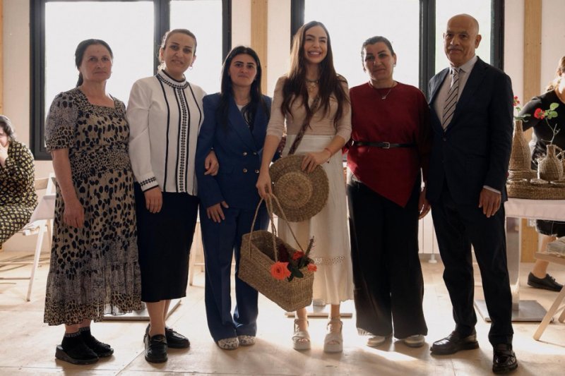 2026/05/1779699524.webp + Leyla Əliyeva Masallıda həsirçiliklə məşğul olan qadınlarla görüşüb News about - Leyla Əliyeva Masallıda həsirçiliklə məşğul olan qadınlarla görüşüb