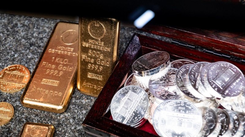 Gold and silver prices jump on global markets