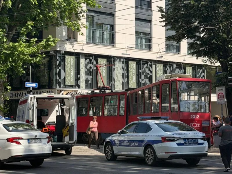 Belqradda tramvay qəzası nəticəsində 10 nəfər xəsarət alıb
