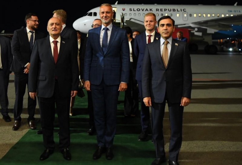 Slovak National Council speaker arrives in Azerbaijan