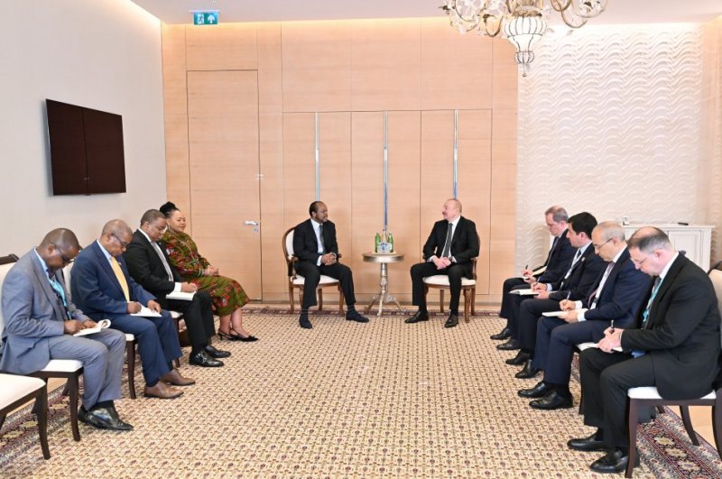 Kenyan president arrives in Azerbaijan