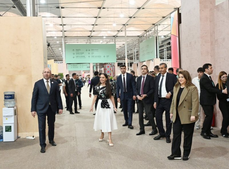 Leyla Aliyeva and Arzu Aliyeva tour the Urban Expo exhibition -  PHOTOS 
