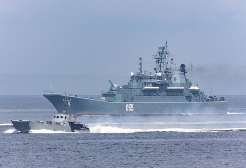 British warship awaits peace deal for vital mine-clearing mission in Strait of Hormuz