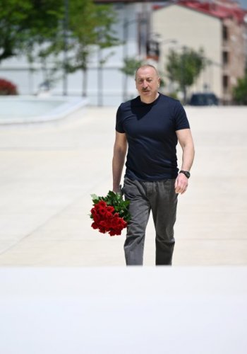News about -   President Ilham Aliyev laid flowers in front of Victory Arch in Khankendi city  
