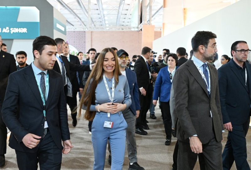2026/05/2-1779395448.jpg + Leyla Əliyeva və Arzu Əliyeva Urban Expo sərgisi ilə tanış olublar - FOTO News about - Leyla Əliyeva və Arzu Əliyeva Urban Expo sərgisi ilə tanış olublar - FOTO