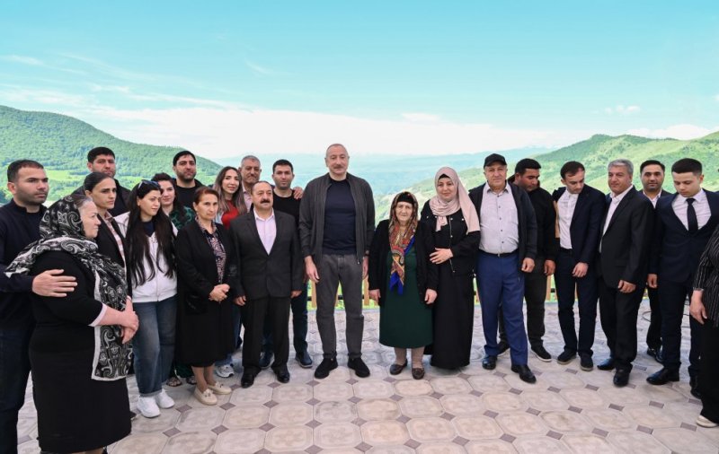   President Ilham Aliyev inspects progress of developments in Shusha's Boyuk Galaderesi village, meets with residents  