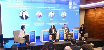 Rəqəmsal mühit riskləri III Forumun panel sessiyasında gündəmə gətirilib