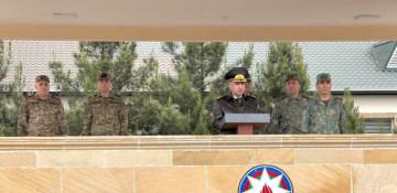 Hərbi prokuror Müdafiə Nazirliyinin artilleriya hərbi hissəsində şəxsi heyətlə görüşüblər