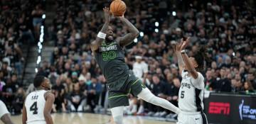 NBA playoffs: Spurs dominate Wolves, Knicks beat Sixers