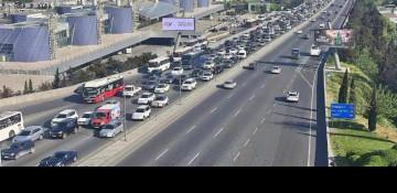 Bakının bir sıra yollarında sıxlıq yaranıb