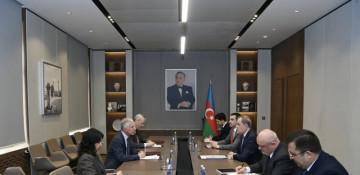 Ceyhun Bayramov Birləşmiş Krallığın ölkəmizdəki səfiri Fergus Auldu qəbul edib
