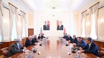 Baş nazir Əli Əsədov Belarus Milli Assambleyası Nümayəndələr Palatasının sədri ilə görüşüb