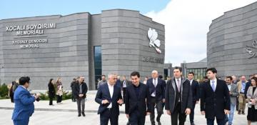 Diplomatic corps representatives visit Khojaly Genocide Memorial