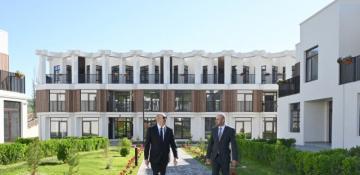 Prezident İlham Əliyev Zəngilan şəhərində inşa olunmuş ilk yaşayış kompleksinin açılışında iştirak edib