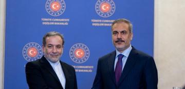 Turkish, Iranian foreign ministers hold phone talk