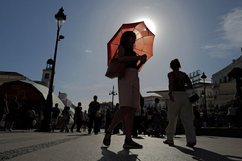 Record heat-related deaths in Spain after an unusually warm May
