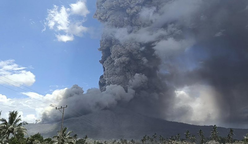 Indonesia's Mt. Lewotobi Laki-Laki remains highly active