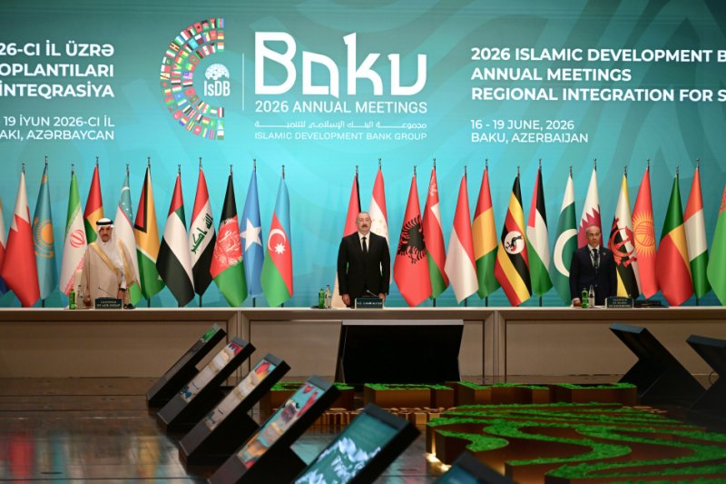2026/06/1781759142.webp + Prezident İlham Əliyevin iştirakı ilə Bakıda İslam İnkişaf Bankı Qrupunun 2026-cı il üzrə İllik Toplantılarının açılış mərasimi keçirilib - YENİLƏNİB News about - Prezident İlham Əliyevin iştirakı ilə Bakıda İslam İnkişaf Bankı Qrupunun 2026-cı il üzrə İllik Toplantılarının açılış mərasimi keçirilib - YENİLƏNİB