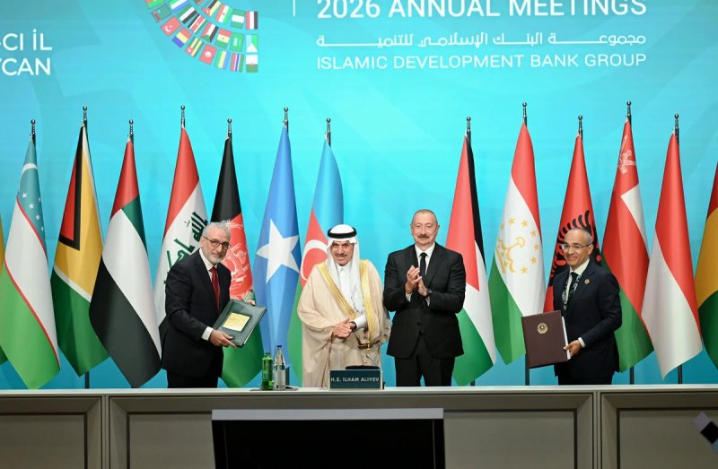   Azərbaycan və İslam İnkişaf Bankı Qrupu arasında bir sıra sənədlər imzalanıb - YENİLƏNİB  