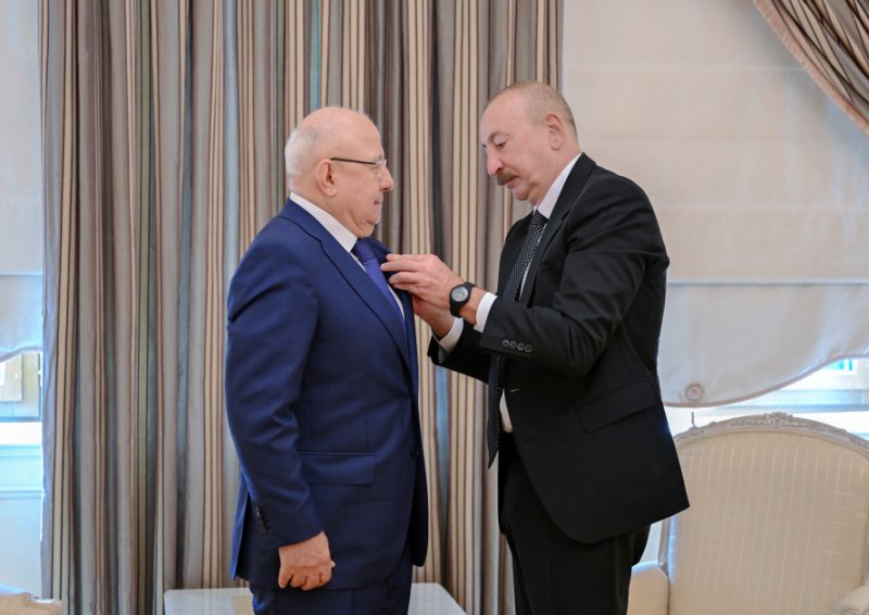 News about -   Prezident İlham Əliyev Dağıstanın tanınmış ictimai-siyasi xadimi Qurban Qurbanova “Dostluq” ordenini təqdim edib  