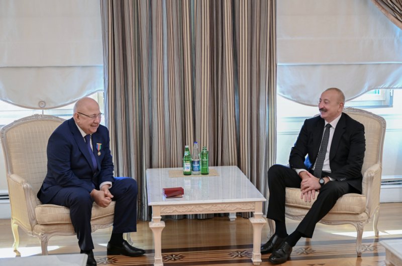 News about -   Prezident İlham Əliyev Dağıstanın tanınmış ictimai-siyasi xadimi Qurban Qurbanova “Dostluq” ordenini təqdim edib  