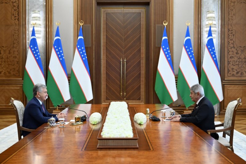 Şavkat Mirziyoyev Azərbaycan səfirini qəbul edib