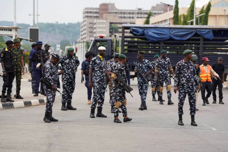 At least 20 killed in armed attack in central Nigeria