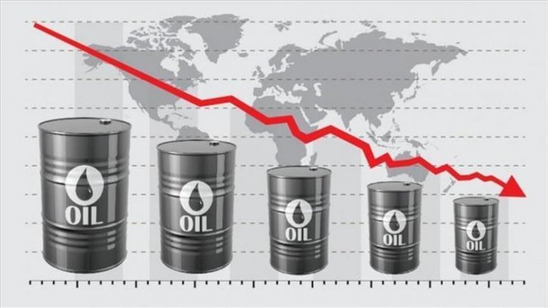 Neft bazarında ucuzlaşma: WTI markalı neft 70 dollardan aşağı enib