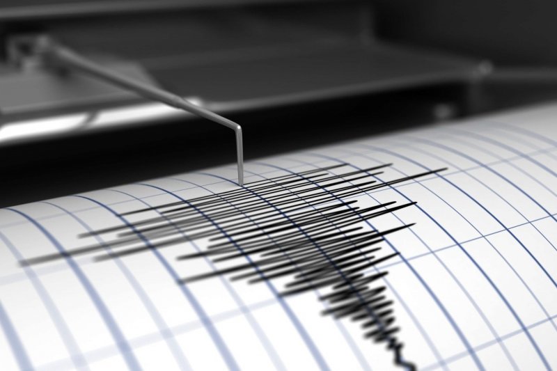 6.9-magnitude earthquake shakes Japan's northeast