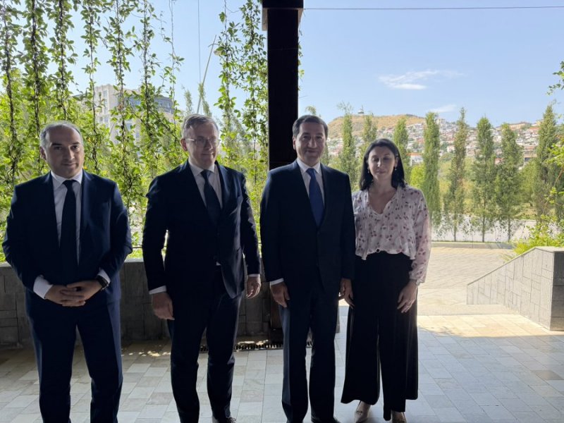   Top Azerbaijani, French officials discuss bilateral ties, regional developments  