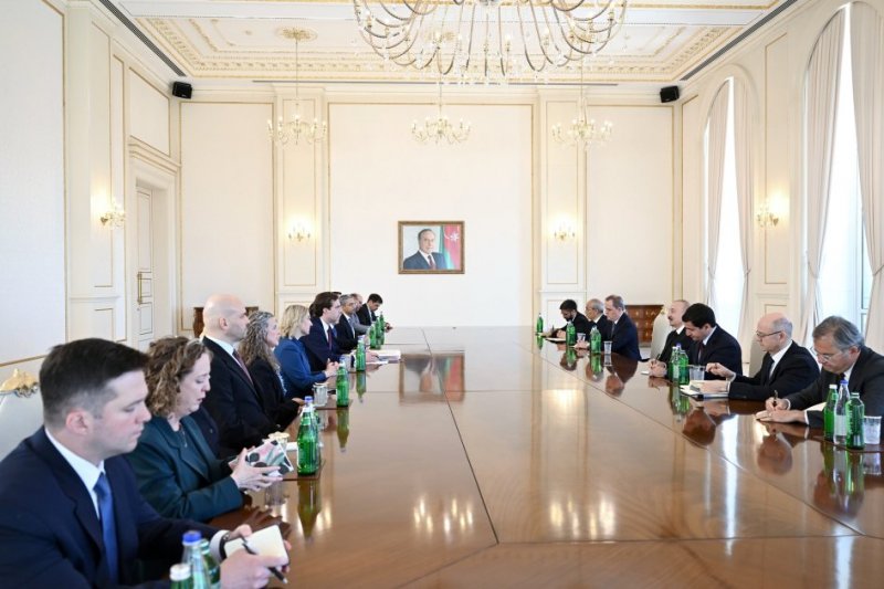   President Ilham Aliyev receives U.S. delegation led by Assistant Secretary of State  