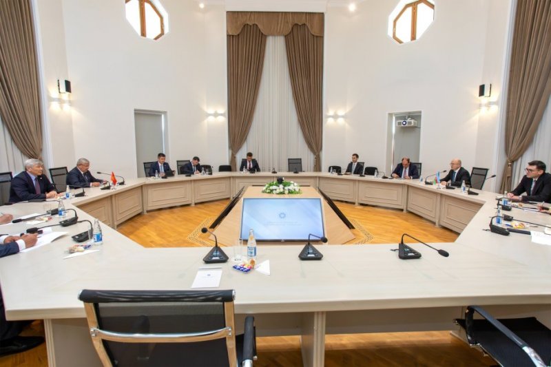 Azerbaijan, Kyrgyzstan discuss energy partnership prospects
