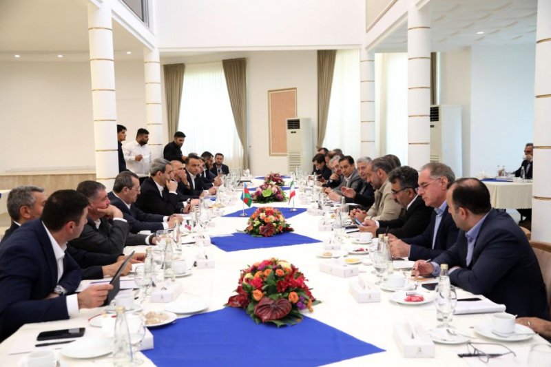 Azerbaijan, Iran ink protocol to boost freight transport