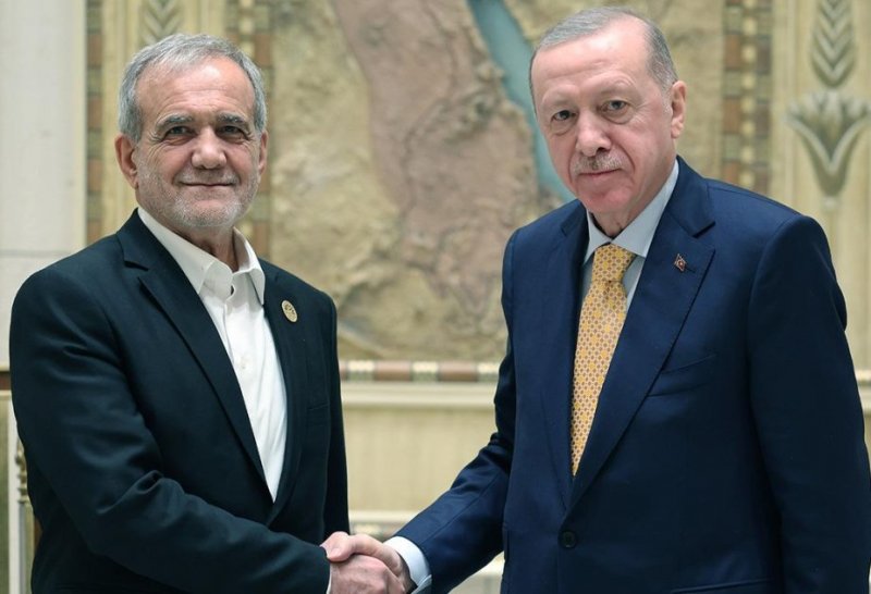 Ərdoğan və Pezeşkian bölgədəki son vəziyyət barədə danışıblar