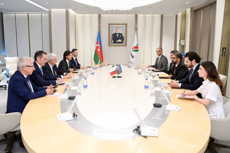   Azerbaijan, Italy explore energy security, investment projects  