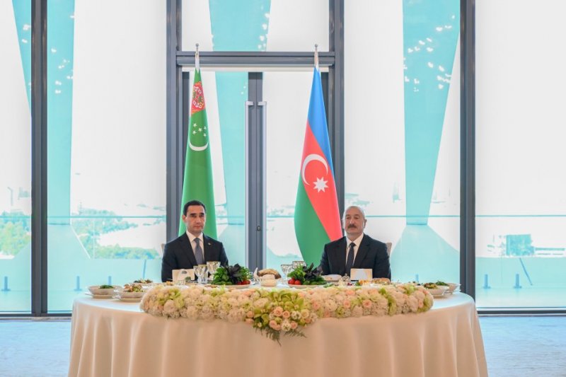 State banquet hosted on behalf of Azerbaijani president in honor of his Turkmen counterpart