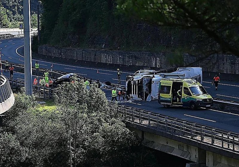 Five police officers killed in freeway crash in northern Spain