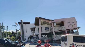 7.8 magnitude earthquake rocks the Philippines, triggering tsunami warnings -  VIDEO 