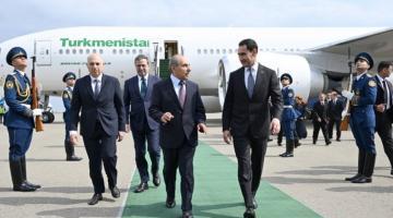   Türkmənistan Prezidenti Sərdar Berdiməhəmmədov Azərbaycana səfərə gəlib  