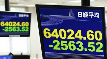 Nikkei falls over 4% as selling of tech issues continues