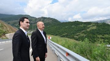 Azerbaijani, Turkmen presidents pose for photo against backdrop of Dashalti village in Shusha