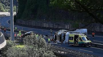 Five police officers killed in freeway crash in northern Spain