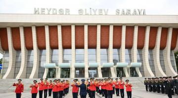  Bakıda hərbi orkestrlərin müşayiəti ilə yürüşlər başlayıb