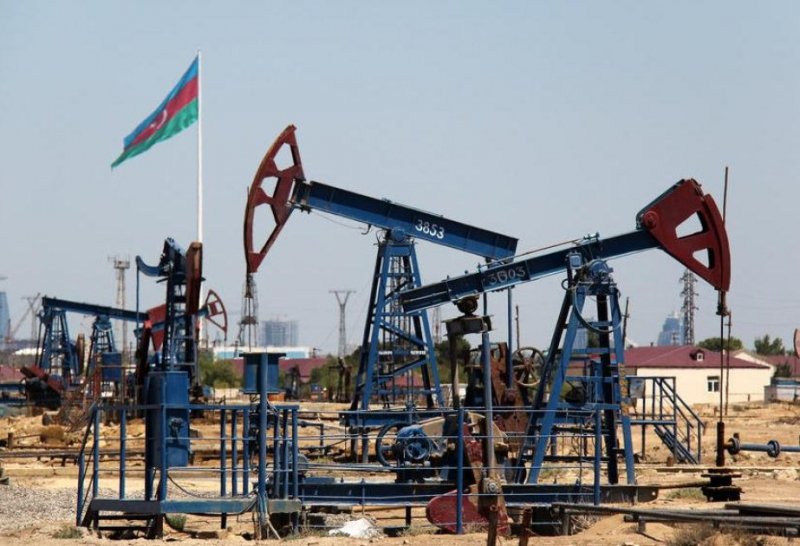 Dünya bazarında Azərbaycan nefti 4 %-ə yaxın ucuzlaşıb 