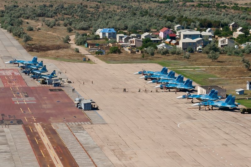 Ukrayna Krımdakı Saki hərbi aerodromuna zərbə endirib