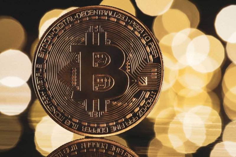 Kriptovalyuta bazarında artım: Bitcoin 62 min dolları keçib