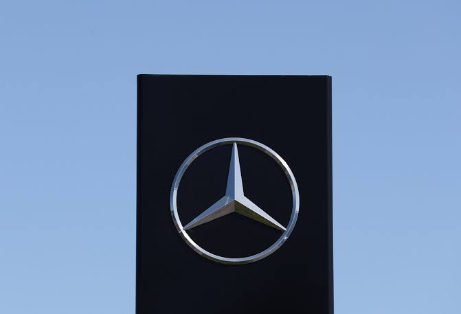 Mercedes-Benz sales hit by weaker demand in China