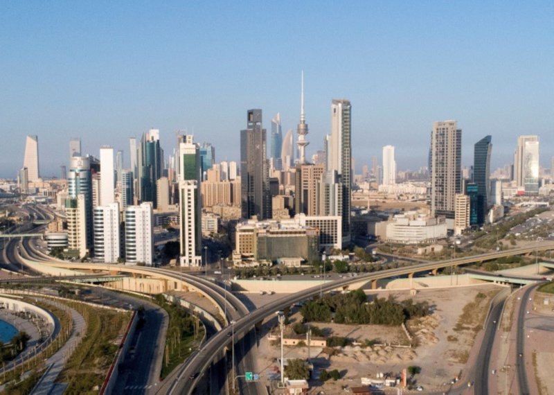 Kuwait says one person wounded in Iranian attacks